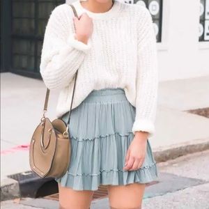 🚫Sold🚫Universal thread White Crewneck Sweater